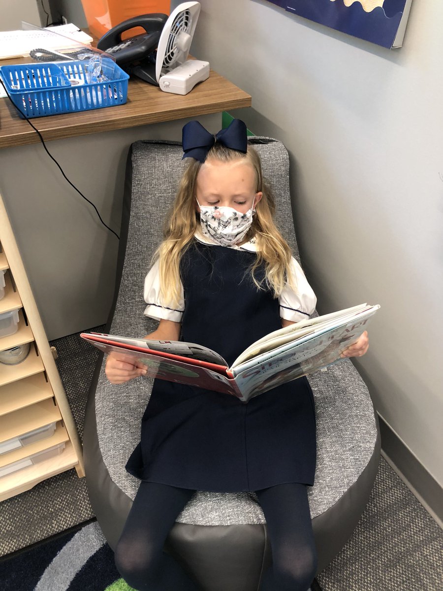 LSWhitefield's tweet photo. Reading books and loving it! #LSRocks https://t.co/ffo3nmaRl7