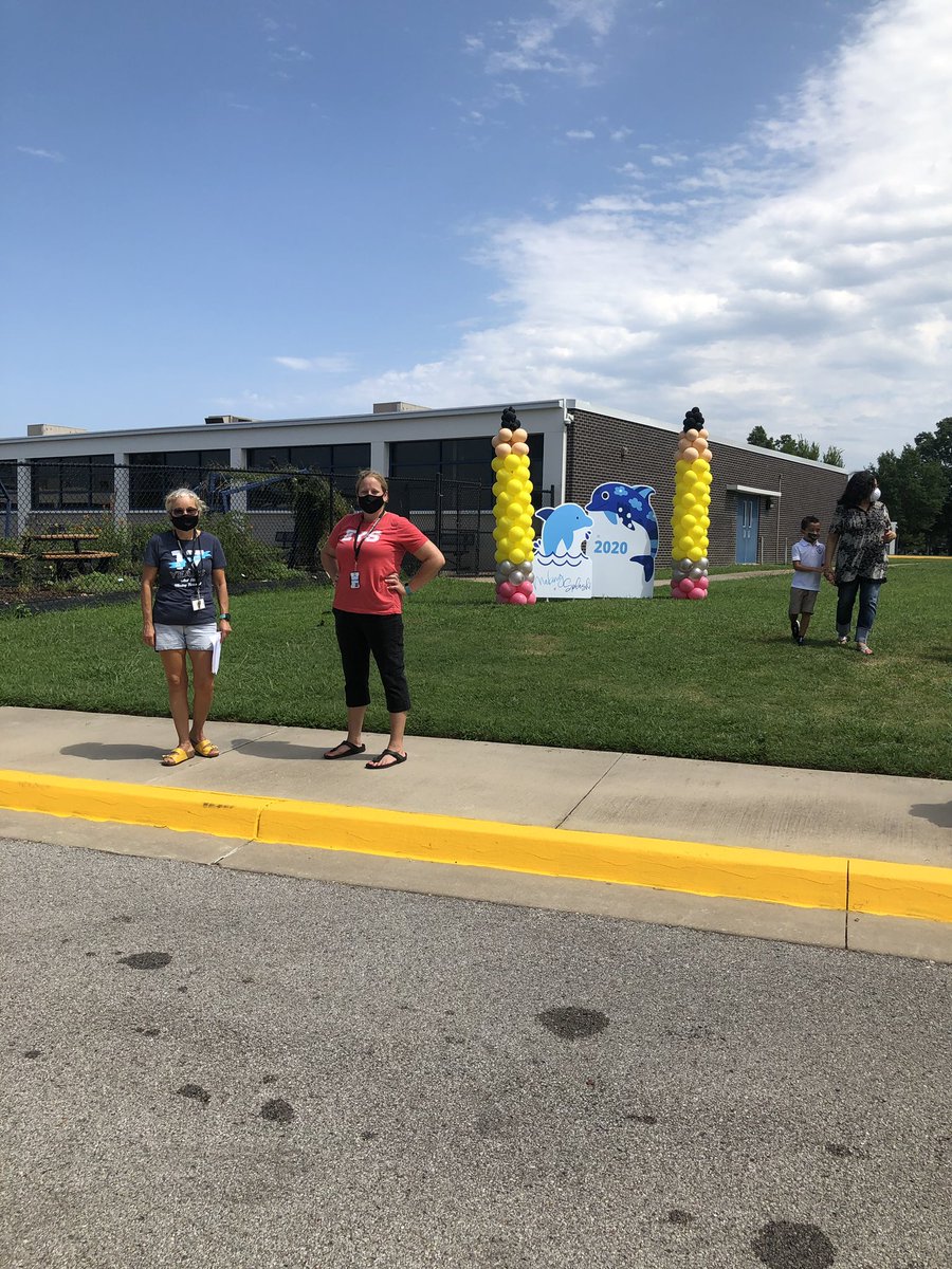 EIS_Dolphins's tweet photo. Pics of the first day. Fotos de el primer día. https://t.co/2RWFUrYznr