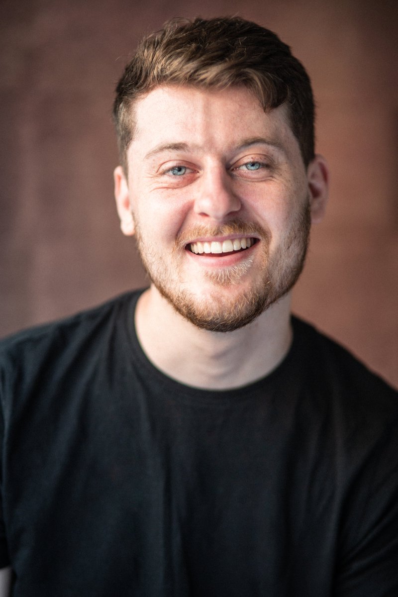 Buzzing with new headshots, all thanks to <a href="/Fay_Summerfield/">Fay Summerfield</a>. Couldn't recommend more