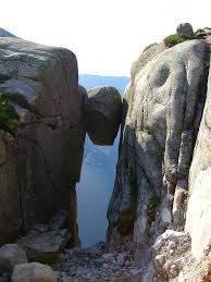 freexpro1's tweet photo. Hiking in Norway : The Kjeragbolten 
https://t.co/axfmBrJT13 #hiking #norway #hikinginnorway #Kjeragbolten #freex #freexpro #budgethiking #hikingshoes #budgethikingshoes https://t.co/QODZQ4rQX4