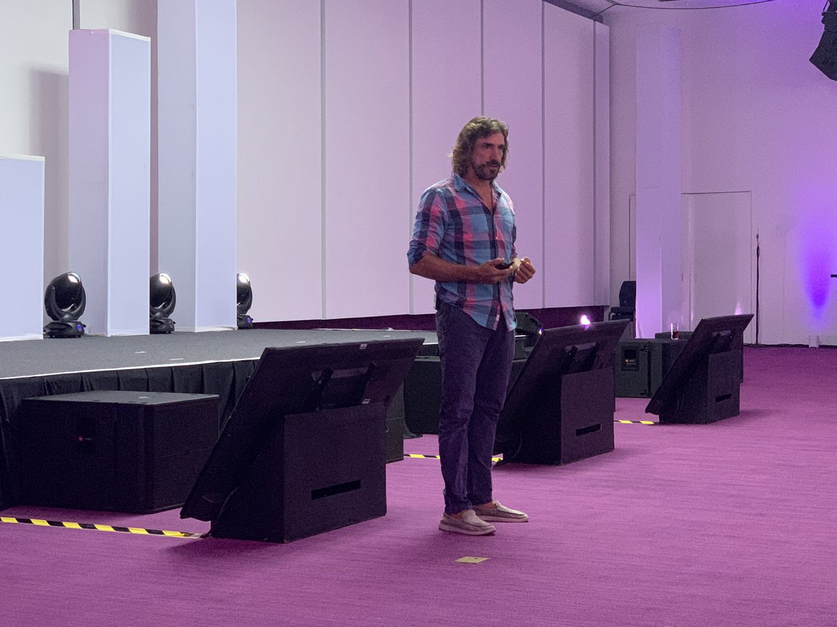 Smart Speakers tweet media