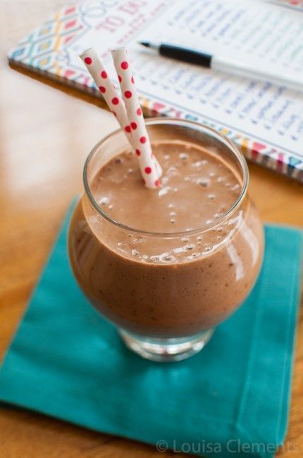 Living_Lou's tweet image. Kickstart your day with a terrific smoothie!

Choose from spinach-coconut water, ginger-tropical fruit, chocolate-banana or blueberry-banana buff.ly/2zaQWTq
#ad #smoothie