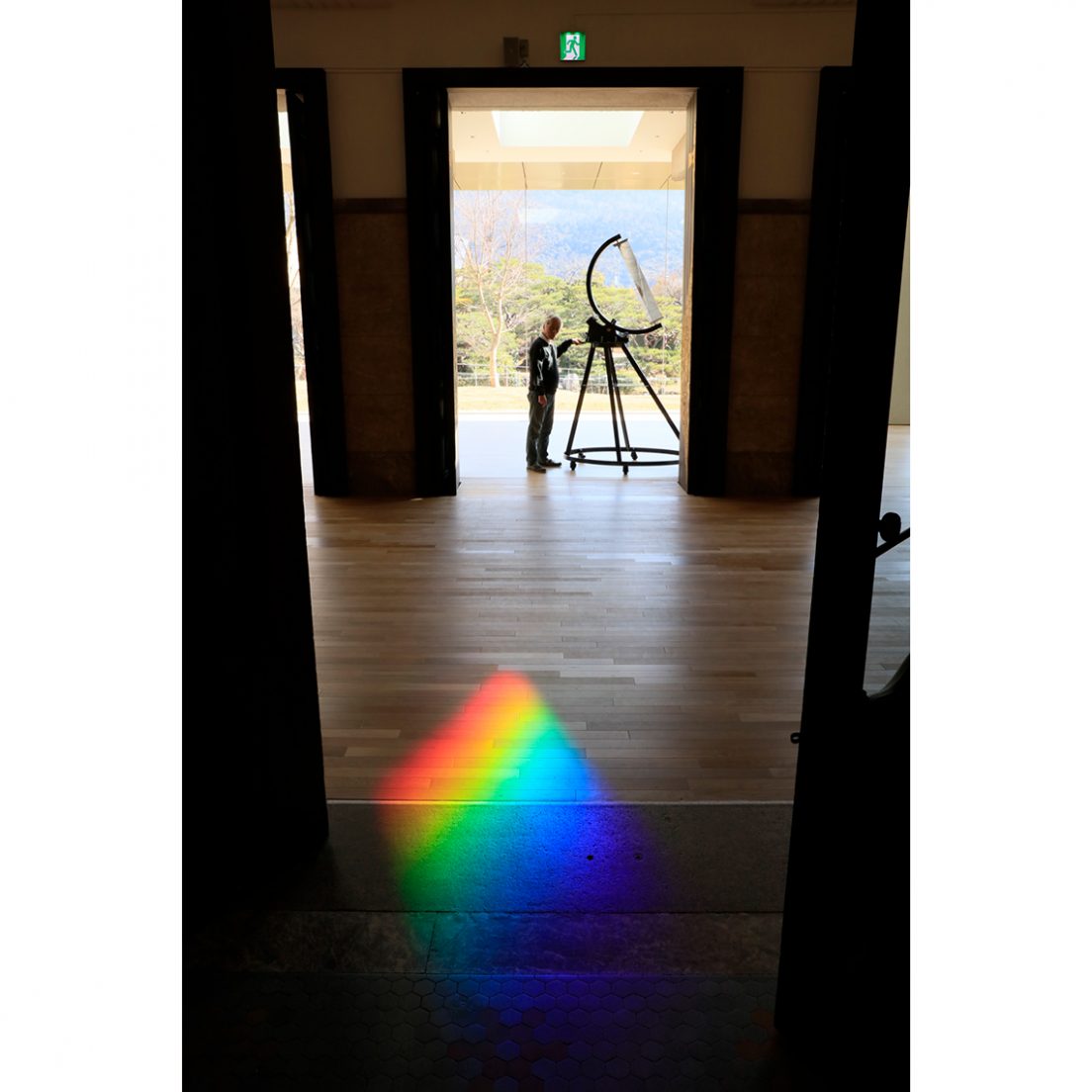 CasaBRUTUS's tweet image. 〈京都市京セラ美術館〉新館 東山キューブで開催中の『杉本博司 瑠璃の浄土』。ニュートンの「光学」から触発された杉本の新作「OPTICKS」シリーズについて鈴木芳雄が解説します。⇒ ow.ly/GD5M30r7qar