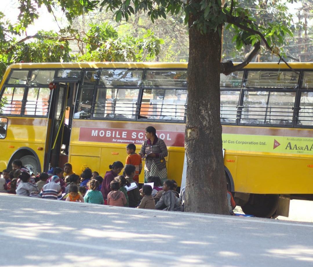 AasraaTrust's tweet photo. Launch of our 1st Mobile School in 2015 provided literacy, nutrition & medical care to neglected & deprived childrenThe1st bus donated by @ONGC_ was retrofitted as a #MobileLearningCenter
Thanks to ONGC, SavetheChildFoundation @TheDSOBS Class of 66 for benefitting 1000 children https://t.co/qlkgzZHXjO