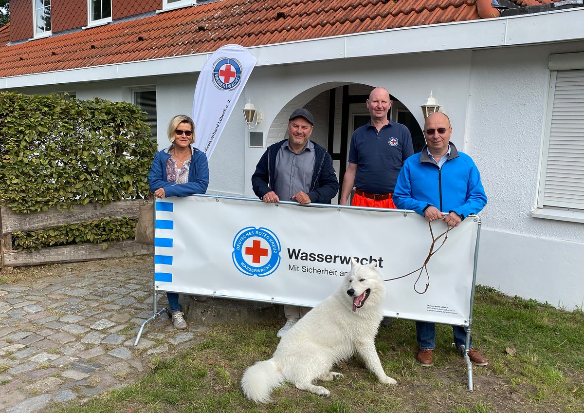 Die #DRK-Rettungsschwimmer:innen haben eine neues Domizil: Das Haus der #Wasserwacht.
bit.ly/3blFUui
#priwall #strand  #lübeck #travemuende #ehrenamt #roteskreuz