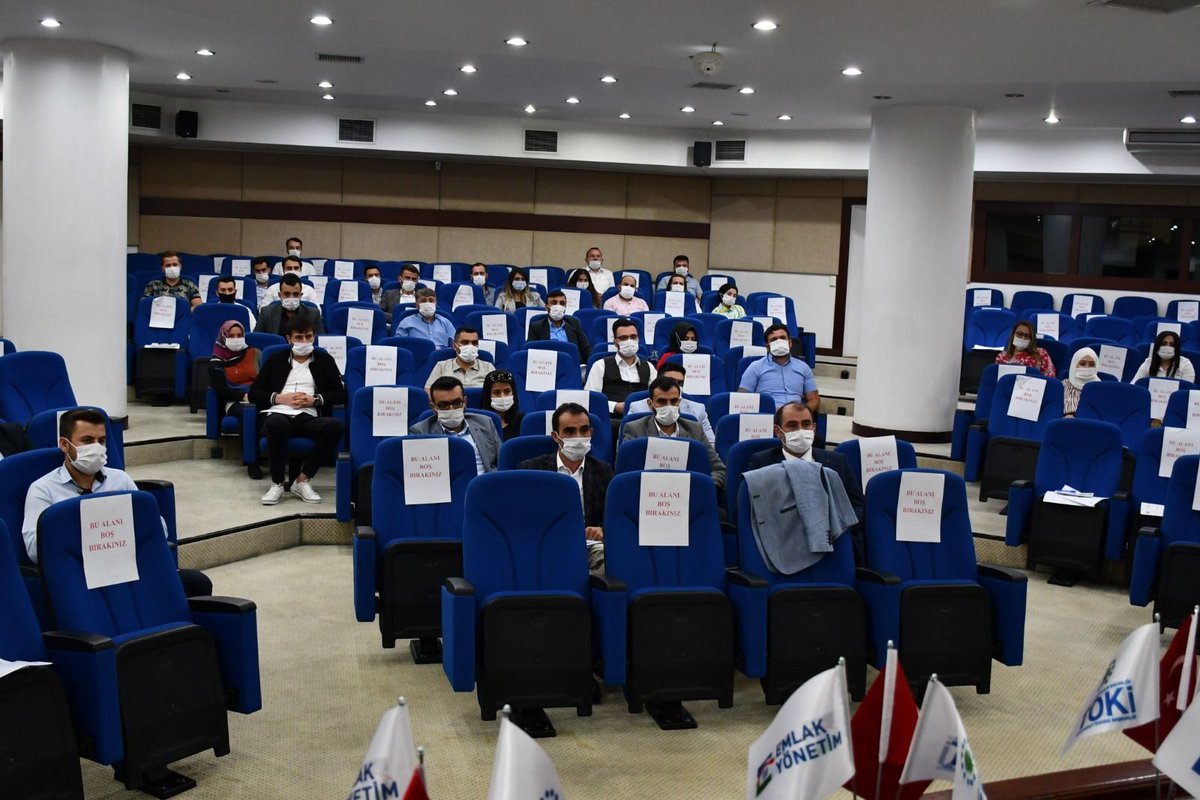 Emlak Yönetim AŞ Genel Müdürü Ayhan Karaca: KVKK konusunda üzerimize düşen vazifeyi yerine getiriyoruz.

Emlak Yönetim AŞ’ye bağlı İç Anadolu Bölgesi site çalışanlarına yönelik Kişisel Verilerin Korunması Kanunu (KVKK) eğitimi düzenlendi.

Haberin Devamı: buff.ly/2Z0Ma5Z