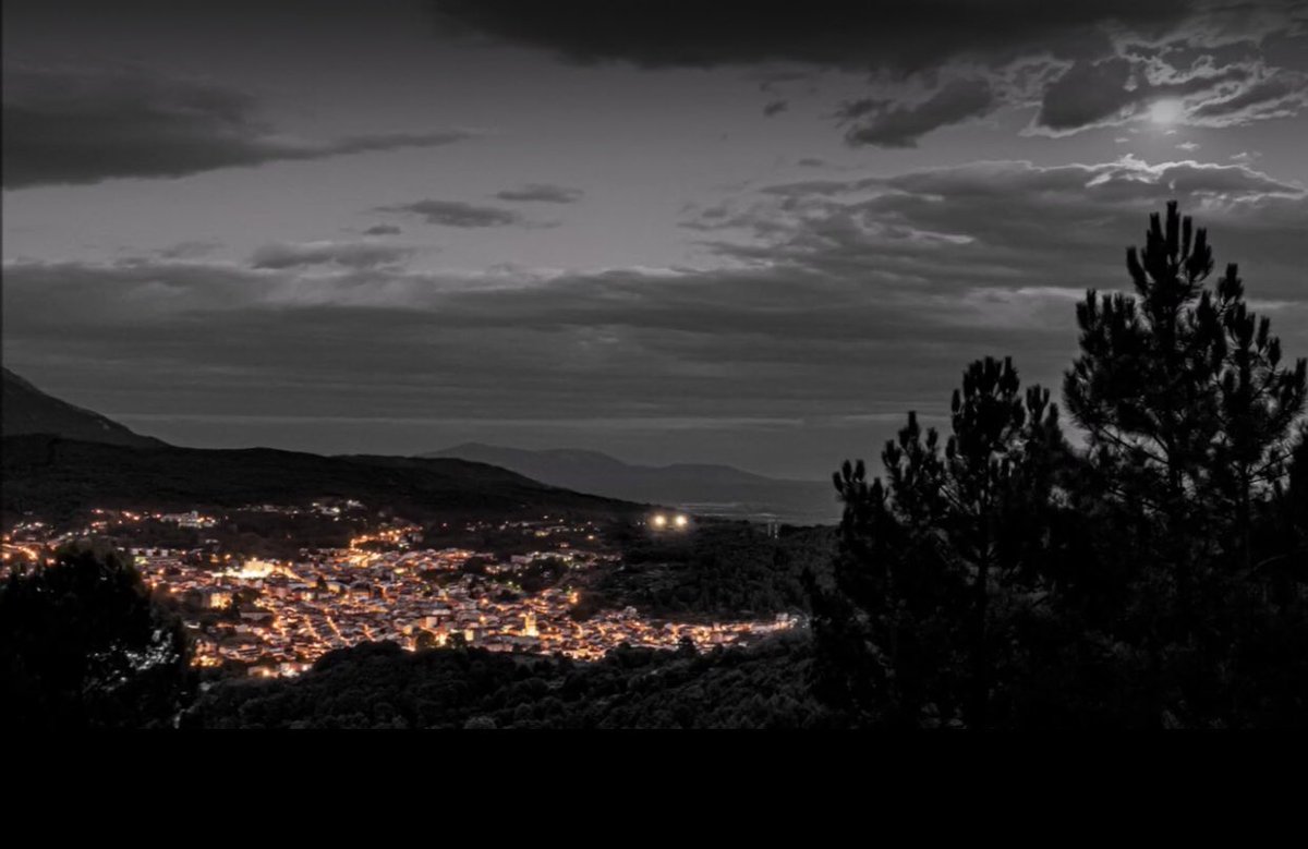 Celiawatiwati's tweet photo. Está feo que yo lo diga pero de verdad que tenemos el pueblo más bonito del 🌍♥️🏘⛰ https://t.co/nZasflj2eJ