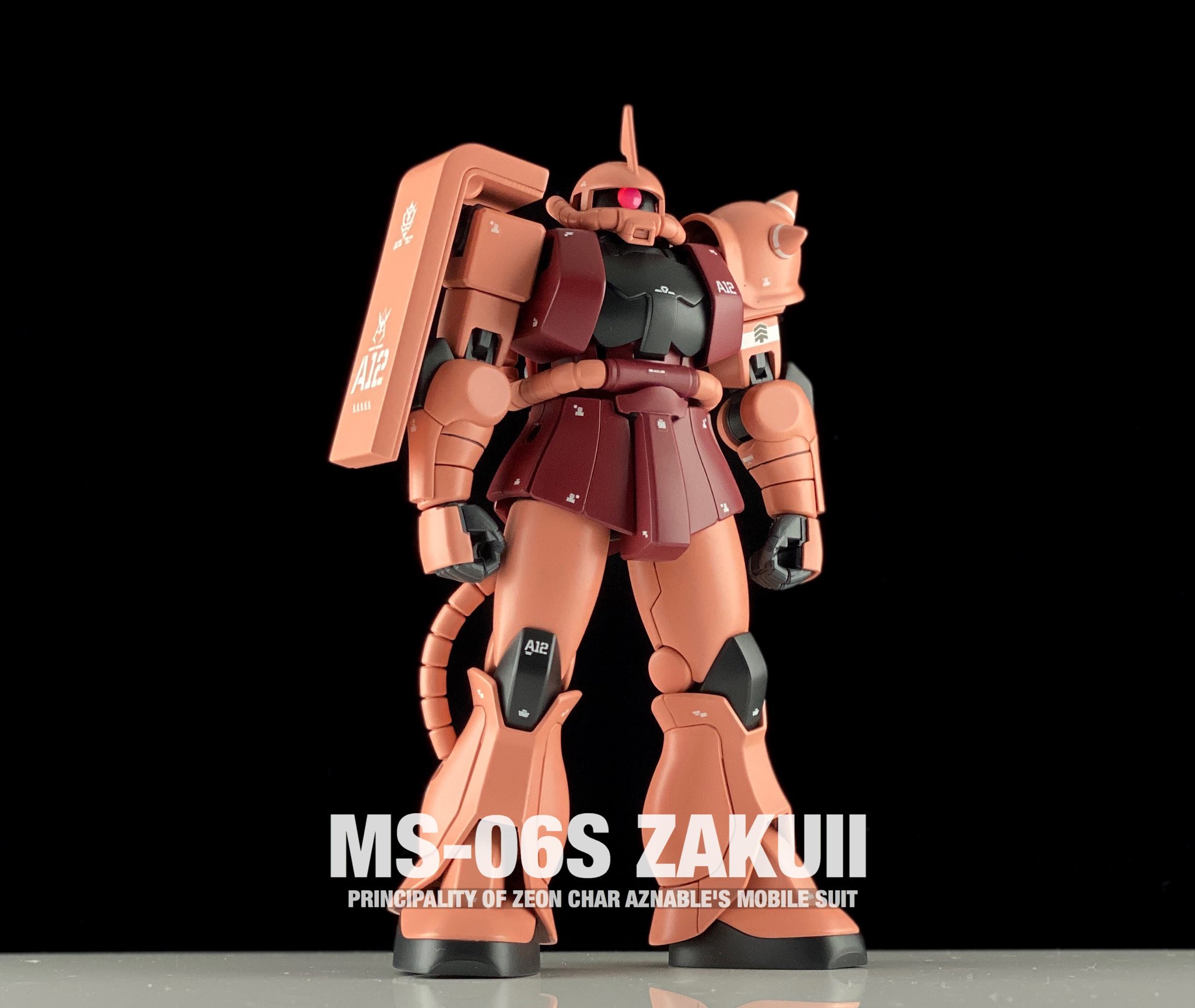 雪丸 Hg 1 144 シャア専用ザク 完成しました スタイル改修をしてカラーリングはver アニメ風にしてみました 塗料はガンダムカラーの古いほうのシャアピンクを使用 白 黄色を少量足して調色しています ガンプラ 雪丸完成品 T Co
