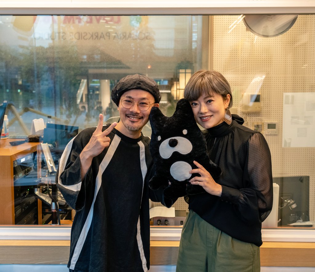 761musics's tweet photo. ゲストに #Natural_Radio_Station より #LICO_LION さんをお迎えしました🌈
Digital Single『 #PerfectNever 』8/23(日)配信リリース💿9/12(土)は滋賀・Rcafe、13(日)は滋賀・U★STONEにて開催される「Riso」にご出演予定✨13日はライブ配信もありますよ🎥詳細は公式HPやSNSをチェック✔️ #761musics https://t.co/pnYJg3u2CV