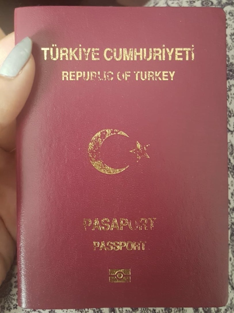 Kardeşimi arayıp resmi kurumdan istiyorlar pasaportumun fotoğrafını at dedim.
Sonuç: