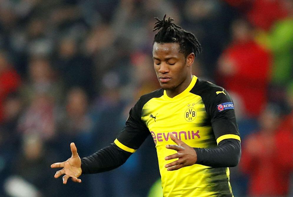 Celui là c’est vraiment peu probable, mais vu sa situation à Chelsea je doute que ce soit très compliqué de négocier un petit prêt (pourquoi pas avec OA si pas troo haute), Michy Batshuayi connaît la maison et certains de nos joueurs et pourrait parfaitement se relancer chez nous