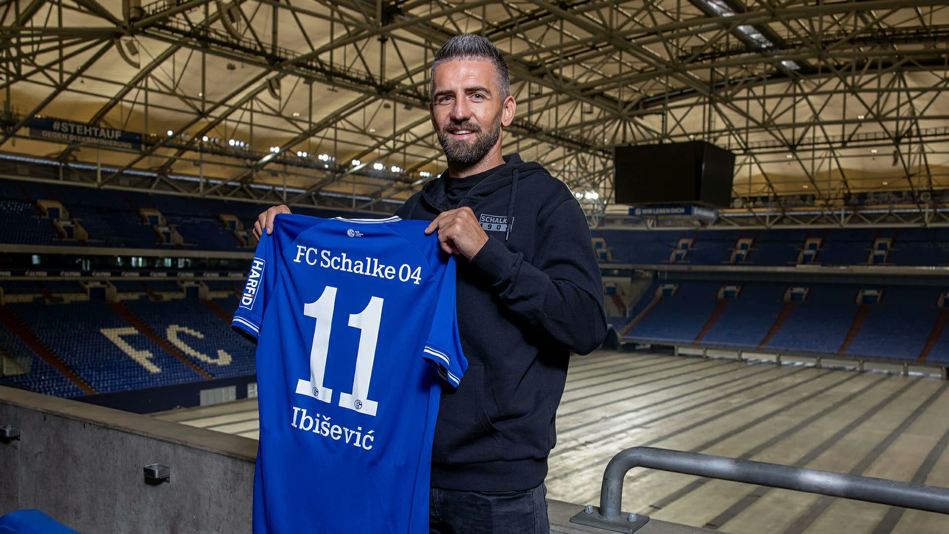 Fcシャルケ04 背番号1 1 Vedadibisevic09 ヴェダド イビシェヴィッチ が21年6月30日までの契約にサイン シャルケ にようこそ S04 Fcシャルケ04 背番号1 1 Vedadibisevic09 ヴェダド イビシェヴィッチ が21年6月30日までの契約にサイン シャルケ にようこそ S04