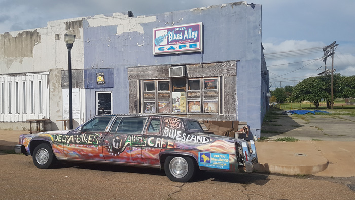 PangeaES's tweet photo. Hoy en #BlogPANGEA hacemos la Ruta 61 de Estados Unidos, ¡nos vamos en coche por la América más profunda! Nuestra asesora MJ nos cuenta su experiencia allí. Y a ti, ¿te gustaría viajar a #EstadosUnidos? 😃

¡Empieza leyendo el post! ➡ https://t.co/NF3ypy80Vj https://t.co/jmzWHvrN0f