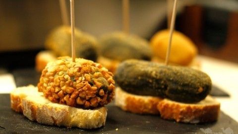 #Croqueta es tendencia en España. 

Y las caseras, además, de #todalavida  👍😋❤️ 

#LaLaurel #TioBlas #taberna #CalleLaurel