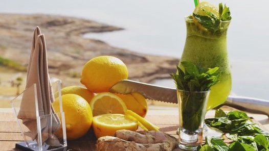 Our Lemon Mint signature drink is a super refreshing Summer smoothie, that can function as a healthy morning drink or a cooling afternoon drink...
#KempinskiIshtar #Kempinski #SignatureDrink #DISCOVERYLoyalty
