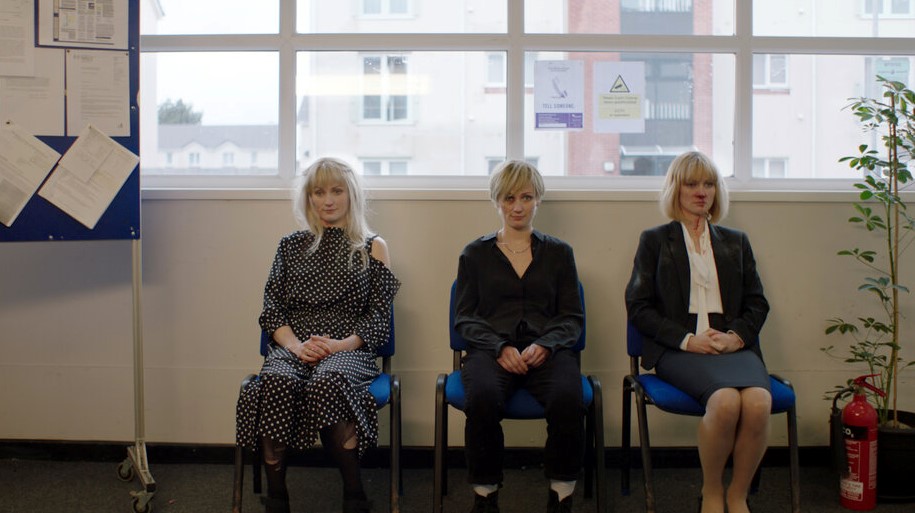 🎦 See identical triplets fight at their father’s funeral in Hannah Daniel &amp; Georgia Lee’s comedy drama Burial! ⚱️
🏴󠁧󠁢󠁷󠁬󠁳󠁿 It's showing on <a href="/BBCWales/">BBC Wales 🏴󠁧󠁢󠁷󠁬󠁳󠁿</a> tonight at 10.30pm as part of the <a href="/BFINETWORKWales/">BFI NETWORK Wales</a> #Beacons Short Films from Wales collection:
bbc.co.uk/programmes/m00…