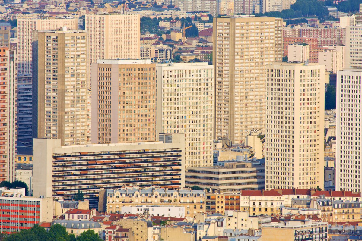 📝🏢 <a href="/emmacosse/">Emmanuelle Cosse</a> &amp; <a href="/benoitcalatayud/">Benoît Calatayud</a> font trois propositions pour une politique du #logement plus inclusive et plus écologique dans les #territoires suite à la crise liée au #Covid_19 ➡️ jean-jaures.org/nos-production…