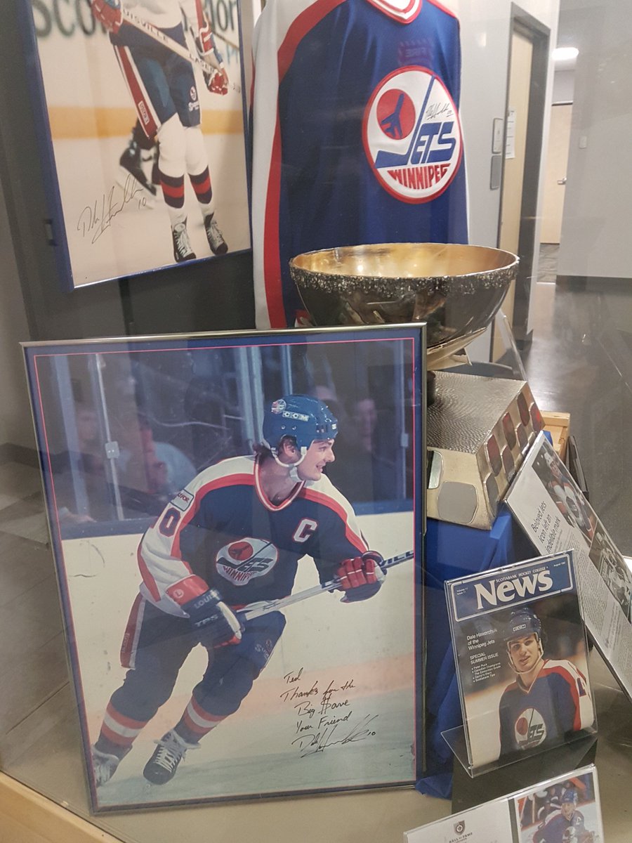 SportManitoba's tweet photo. The Manitoba Sports Hall of Fame may be closed, but our hard-working staff was still able to set up a tribute exhibit for the great Dale Hawerchuk.
It's on the main floor of our building at 145 Pacific Avenue, and it's worth the visit.
@NHLJets @NHL #HOF https://t.co/ygKr27CsKH