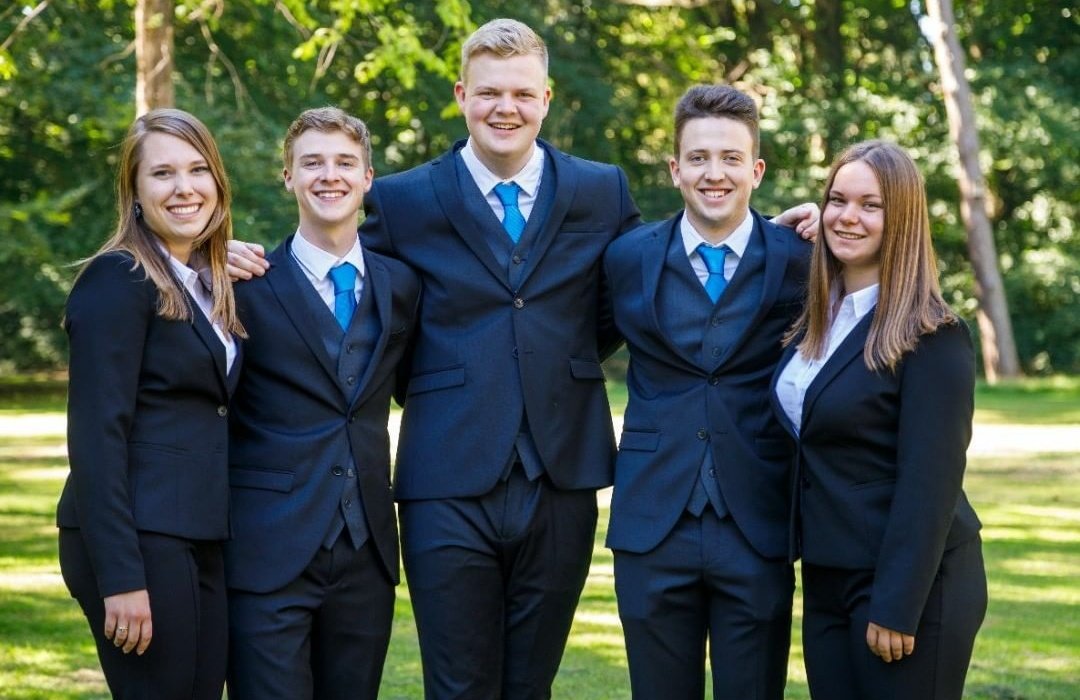 On Wednesday the 2nd of September, the 19th board of Flow was constituted during the GMM. We would like to thank Dore, Fenna, Alieke, Ivo and Anne (the 18th board) once again for their work the past year!