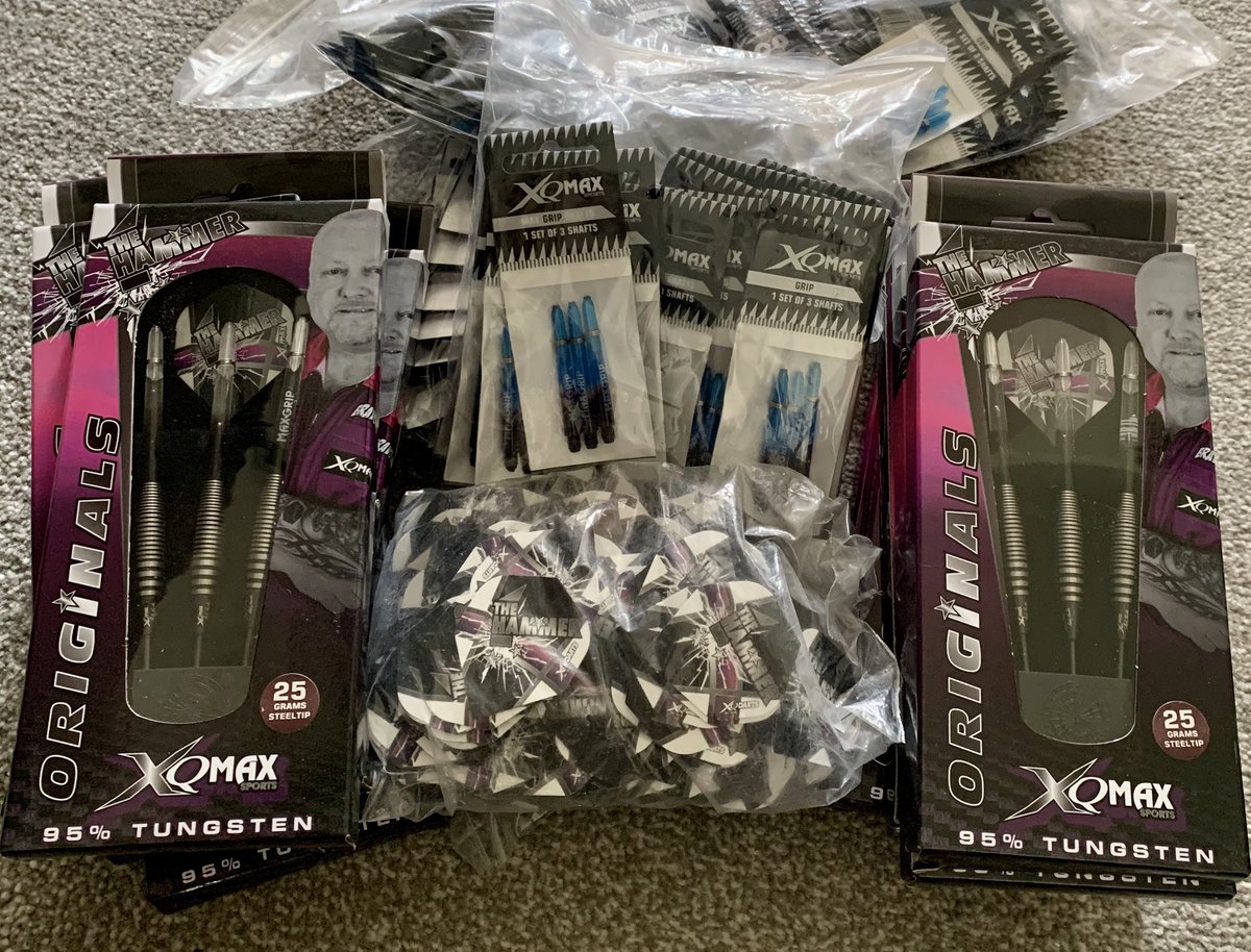 Autumn Series Ready! @XQmaxDarts Love this type of delivery 👌🎯