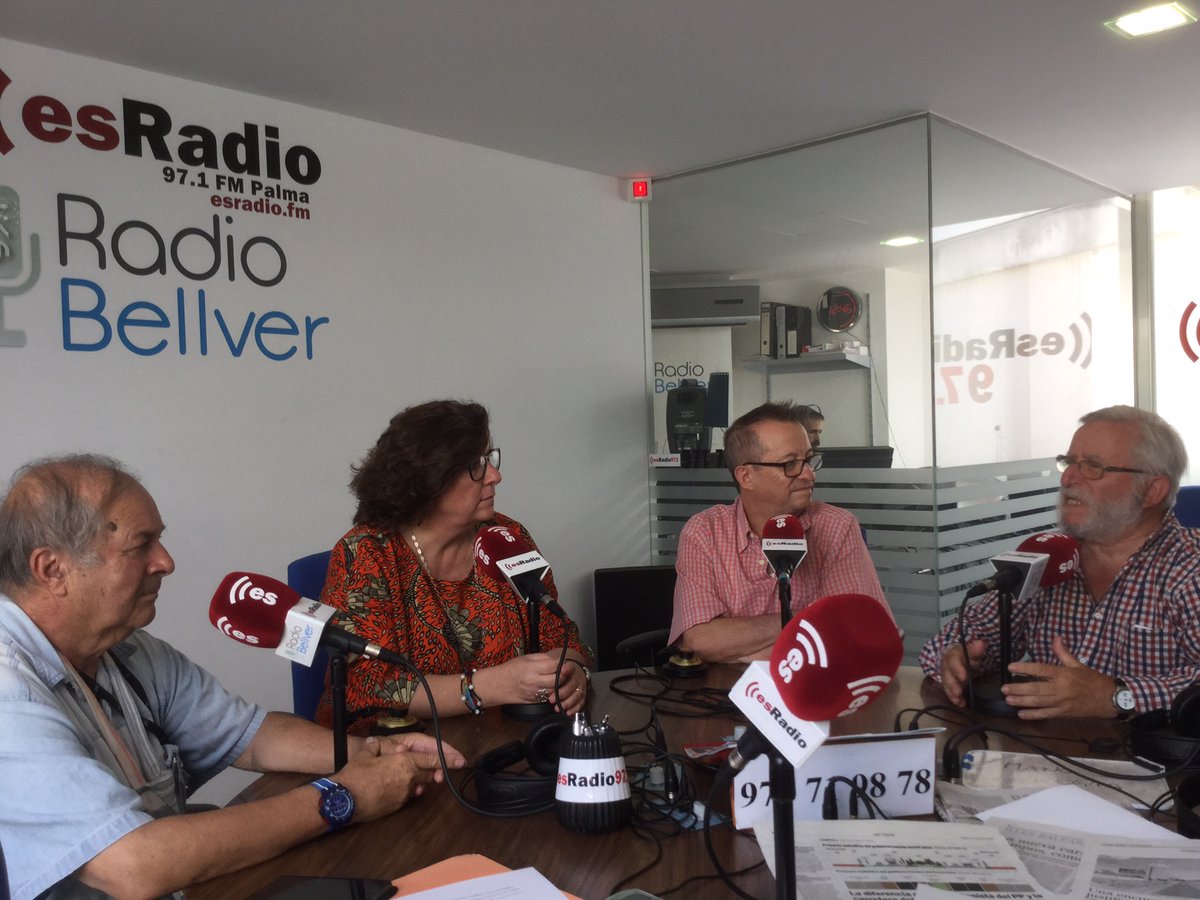 esRadioBaleares's tweet photo. Empezamos la nueva temporada con renovada ilusión. Nos alegra reencontrarnos con tertulianos, colaboradores e invitados de 'Es la mañana de Baleares', con @GabrielTorrensT🎙️
📻Y si quieres hacer publicidad no dudes en llamar a @esRadio 971- 415-618 📱 https://t.co/IE0bQvbgnU https://t.co/OMHcqhAvJR