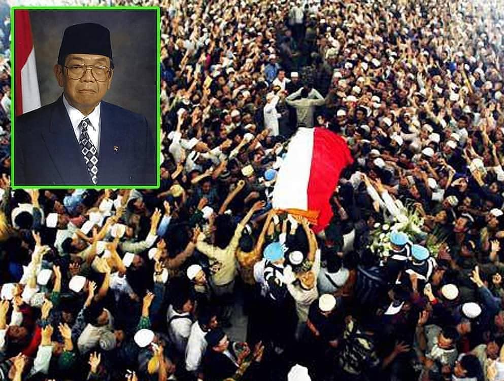 Tepat 11 tahun pada 14 muharram 1431H, al fatihah <a href="/NUgarislucu/">NU Garis Lucu</a>