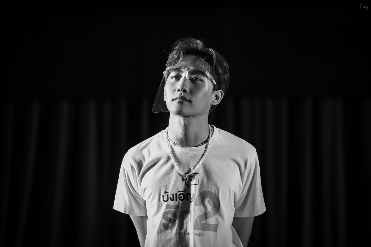 altTLEbt's tweet photo. 02.09.2020, #AChanceToLoveEP1 

🖤🤟🏻

#หัวใจศิวัช 
#AltbForMSw https://t.co/4o31ZDAf8Q