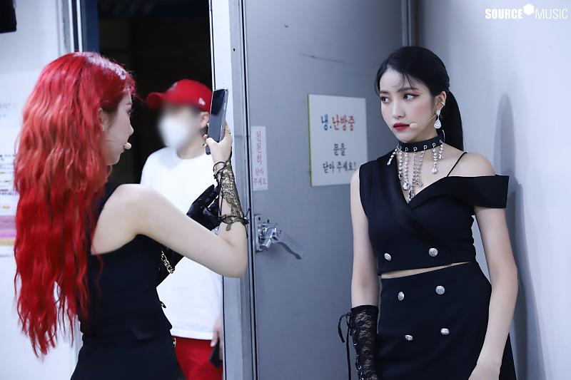 SowonBrazil's tweet photo. [#GPOST] 03.09.20 | Fotos da Sowon com a #SINB no G-POST

📎https://t.co/qtQjclPsQH

#GFRIEND #여자친구 #SOWON #소원 @GFRDofficial https://t.co/29eWcpBWQs