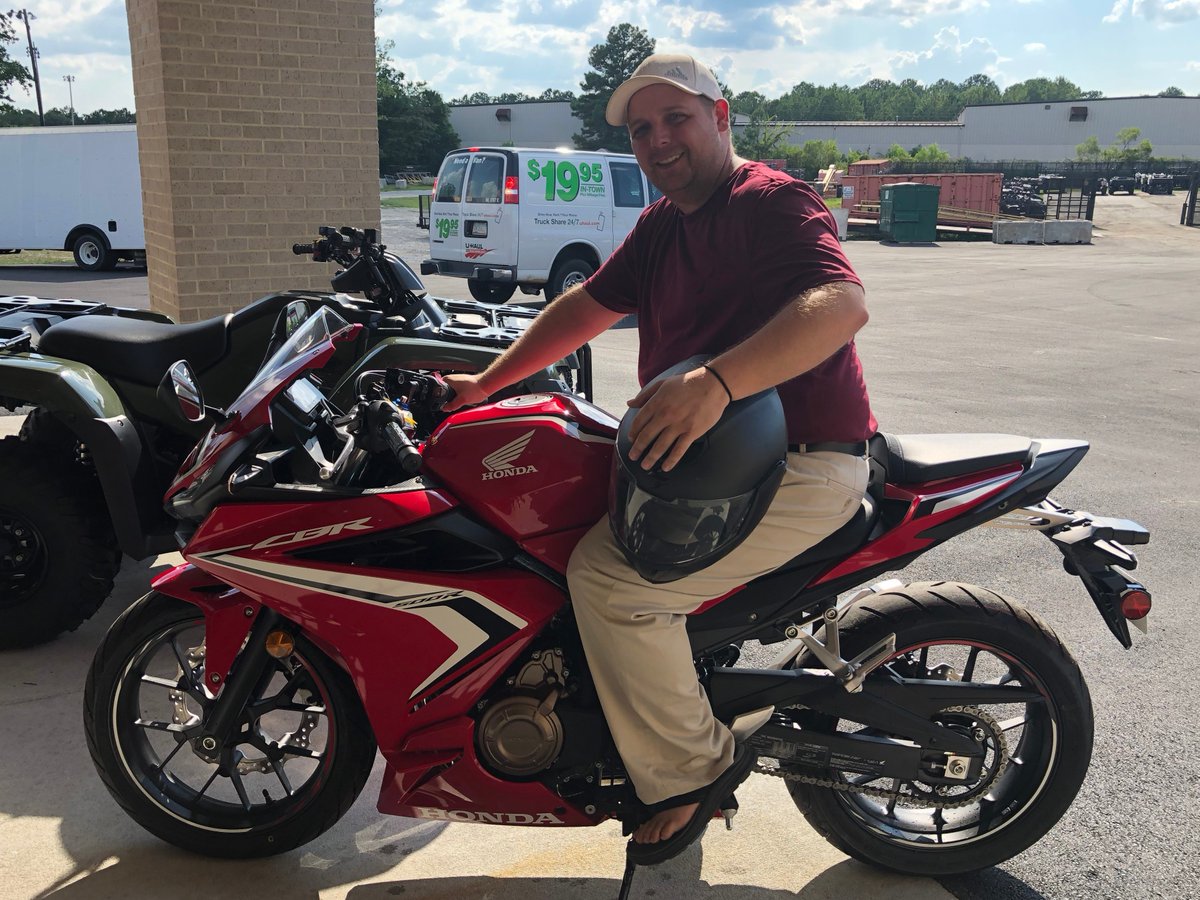 CapitolCycleCo's tweet photo. Shawn and all of us here at Capitol Cycle would like to thank Robert for choosing us for his NEW 2020 #hondacbr500r. Welcome to the #capitolcyclefamily!
#capitolcycle #over100yearsinbusiness #gasportbike #cbr500r #Honda #windtherapy #newmotorcycle #rideon #getoutandride https://t.co/rqQJ7Eccdr