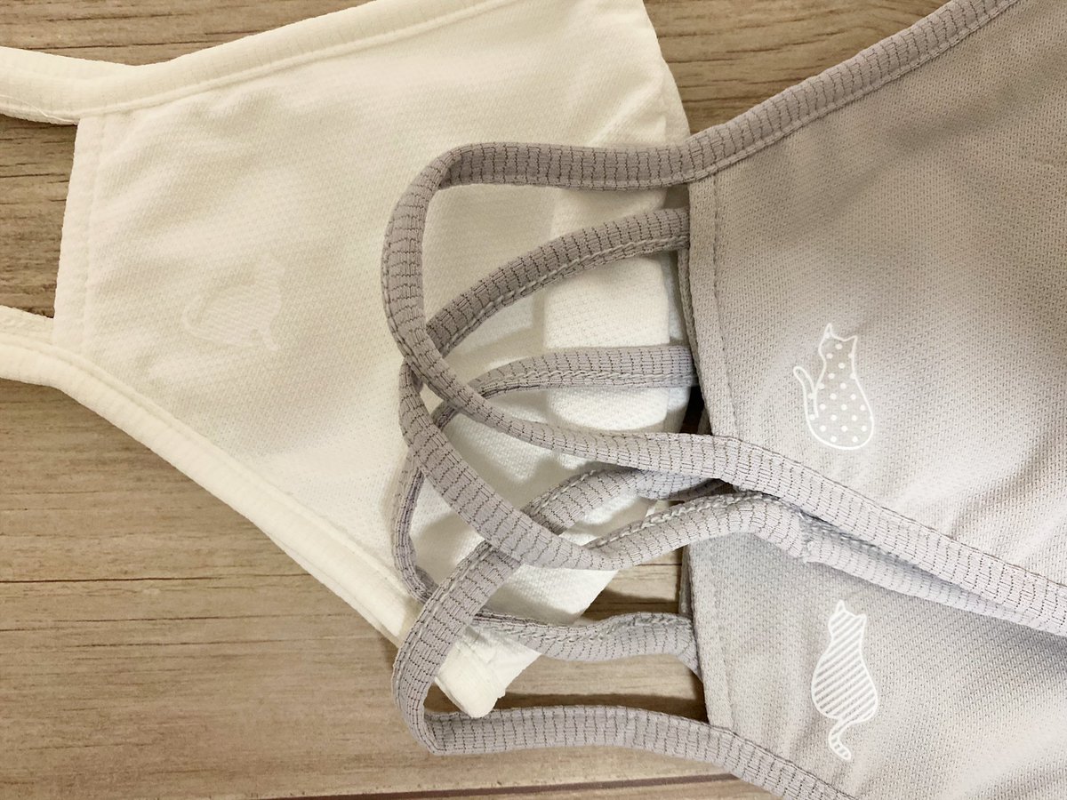 ミコフク ユニクロのエアリズムマスクの新色 グレーを購入 ライトグレーは肌馴染みが良く使い易いと思う 店員さんも言ってたけど 白よりチョット大きい気がする アメリカでは黒色も売られているらしいので その内 新色来る 本日9月3日はドラえもん