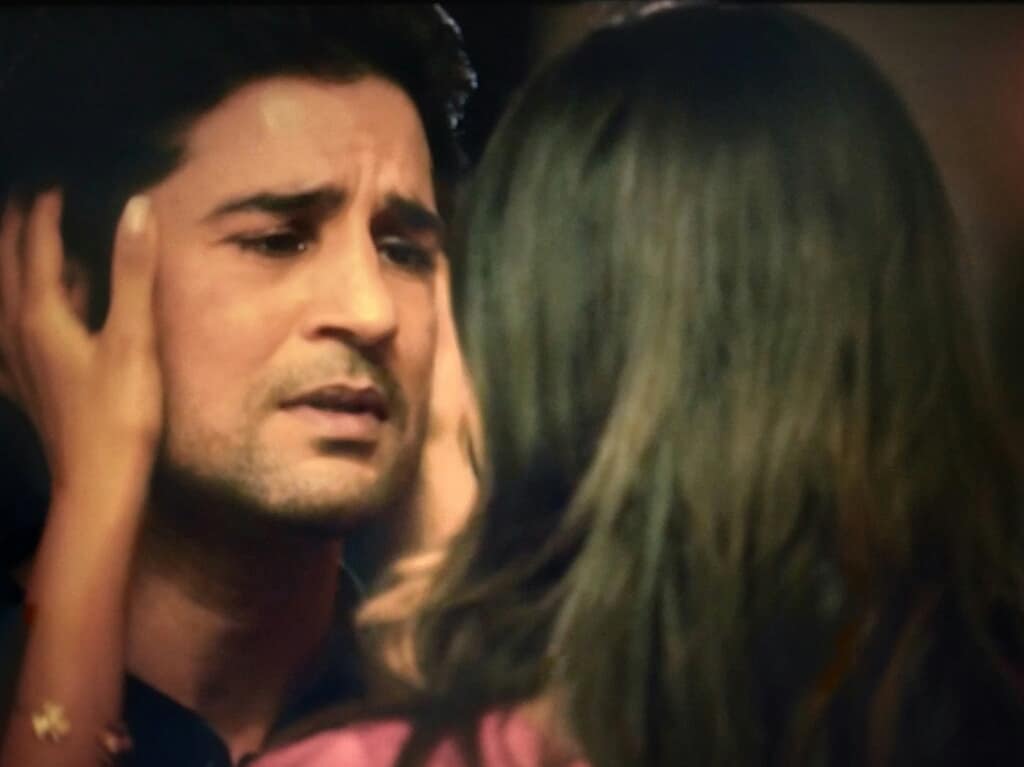 RajeevKDreamers's tweet photo. These scene π₯π₯ #1YearOfCLACM #Clacm @RK1610IsMe
@Divyanka_T @ektarkapoor @altbalaji #Rajeevkhandelwal #divyankatripatidahiya #Rajeevkhandelwaldreamers #ColddLassiAndChickenMasala #ChefNitya #chefvikram #ALTBalaji
#Indian #vikramSinghChuhan #DivRaj https://t.co/i7yk6m2BU6