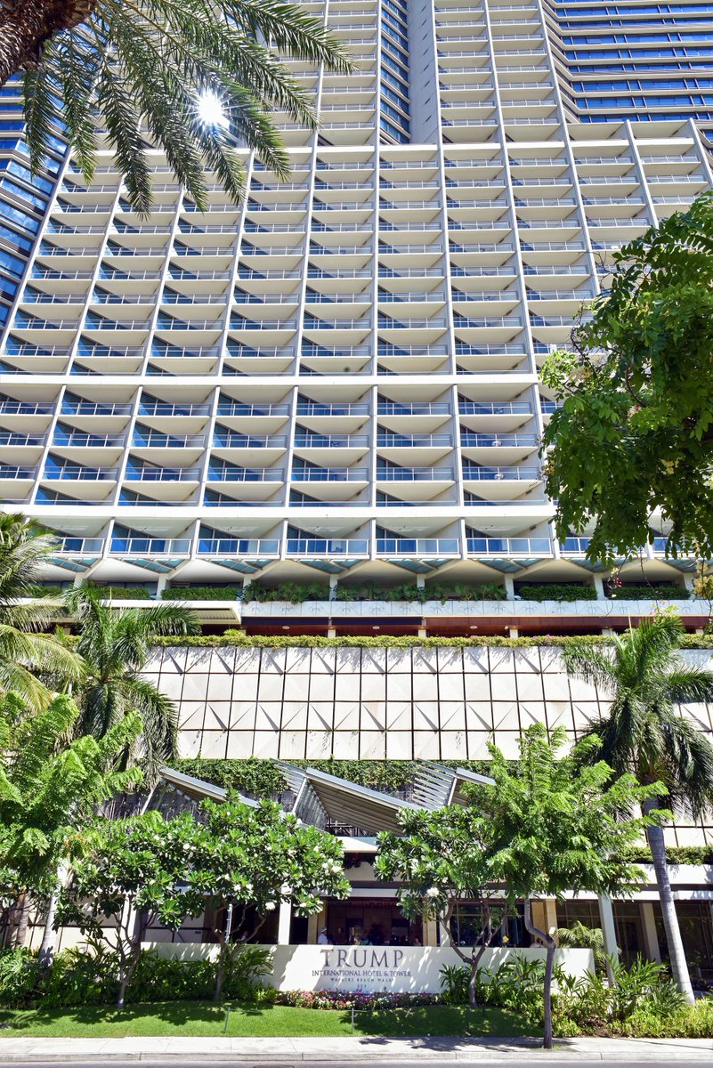 We are thrilled to announce that @TrumpWaikiki was named in #ForbesTravelGuide’s annual 2021 Star Rating List! This will be the 7th consecutive year that they receive the coveted 𝗙𝗼𝗿𝗯𝗲𝘀 𝗧𝗿𝗮𝘃𝗲𝗹 𝗚𝘂𝗶𝗱𝗲 𝗙𝗶𝘃𝗲-𝗦𝘁𝗮𝗿 𝗛𝗼𝘁𝗲𝗹 𝗔𝘄𝗮𝗿𝗱. ⭐️⭐️⭐️⭐️⭐️ https://t.co/QqnUhZ0D96