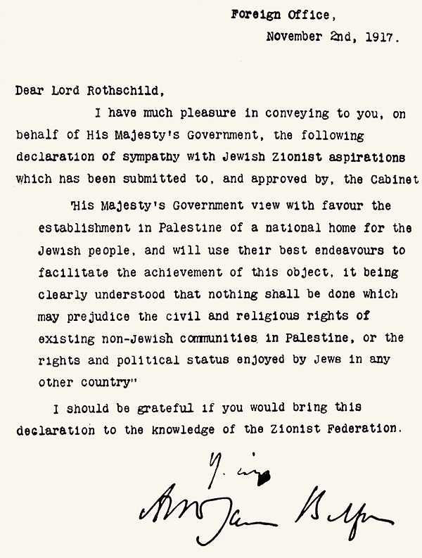 Después de que la élite global logró llevar a los Estados Unidos a la Primera Guerra Mundial y cambiar el rumbo contra Alemania, el gobierno británico emitió la Declaración Balfour.