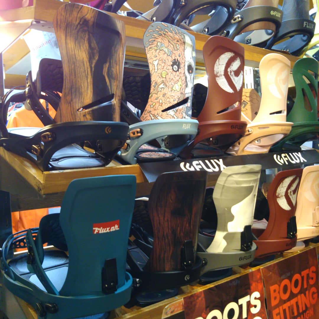 jack_snow's tweet photo. 【FLUX】21NEWバイン入荷始まりました✨✨🤣
今年もアツいです🔥🎆
#fluxbindings
#fluxds
#fluxxf
#fluxdsl
#ジャパンクオリティ
#promised
@flux_japan https://t.co/UoYhrhcfIS