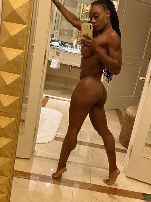 Roll the Dice 🎲 What happens in Vegas  Stays in Vegas !! Book your chance to worship my Devine Body <a href="/tag/vegas"class="tags"><span>#vegas</span></a><a href="/tag/fitnessmotivation"class="tags"><span>#fitnessmotivation</span></a><a href="/tag/ebonygoddess"class="tags"><span>#ebonygoddess</span></a><a href="/tag/spoilme"class="tags"><span>#spoilme</span></a>