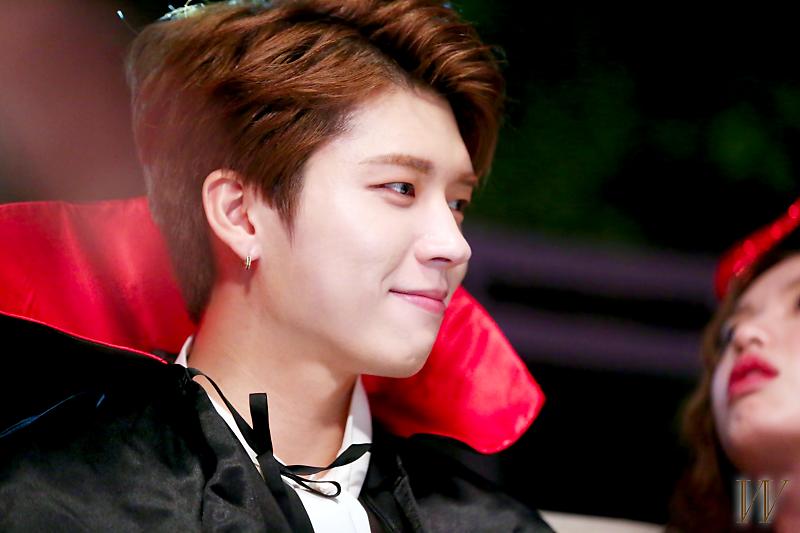 wh_melody's tweet photo. 200903 Happy 2nd Anni💙💙💙💙💙
 #우현 #남우현 💙💙💙💙💙
#SecondWrite 💙💙💙💙 https://t.co/E0leMNiQQz