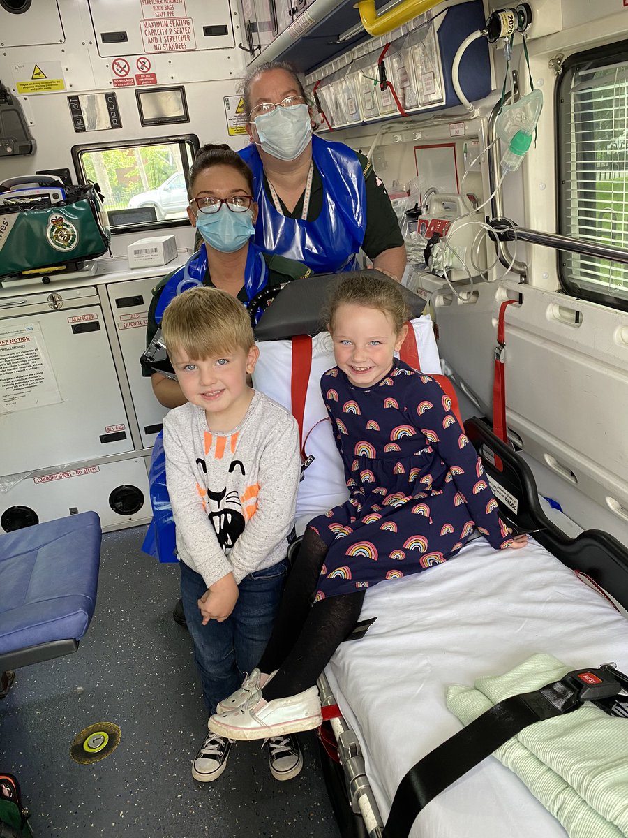 KayleyBeaton's tweet photo. Thank you to these lovely ladies that helped my mom today! They even let the kids have a look in the ambulance 🥰🌈 #ambulance #wmas #nhs #NhsHereos https://t.co/o0l3bn7q9o