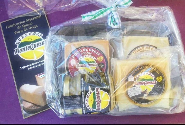 Montequesos's tweet photo. #cesta #cestaespecial #cestadequeso #montequesos #oferta #mercadocastellano #consabor #conquesosabemejor #regalasabor #regaloriginal #regalo @foacalcyl https://t.co/mDz3rppmY4