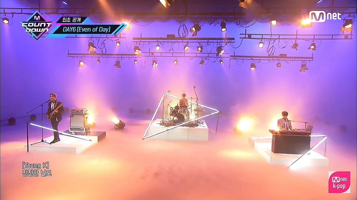 Piripink's tweet photo. The stage was so pretty 💕💕😍😍 https://t.co/cwZV9QMyJO