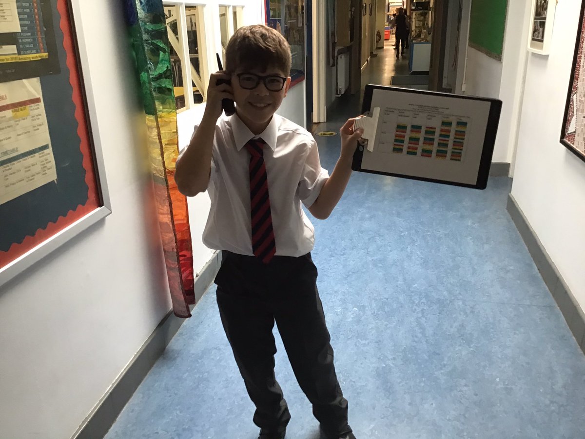 woodheysprimary's tweet photo. Brilliant job by the Communication Team children running the lunchtime dinner and packed lunches. Thrown in at the deep end after this morning’s early 8:15am briefing on our first day back. They did an amazing job! @SSCCTY https://t.co/aE3FgDiLAO