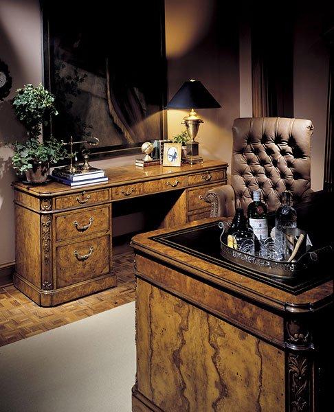 KargesFurniture's tweet photo. Equip your home work area with luxury and functionality. With Karges you can absolutely have both! #homeoffice #executiveoffice #oliveashburl #handcarved #partnersdesk #madetoorder https://t.co/rmlMqcxFSC
