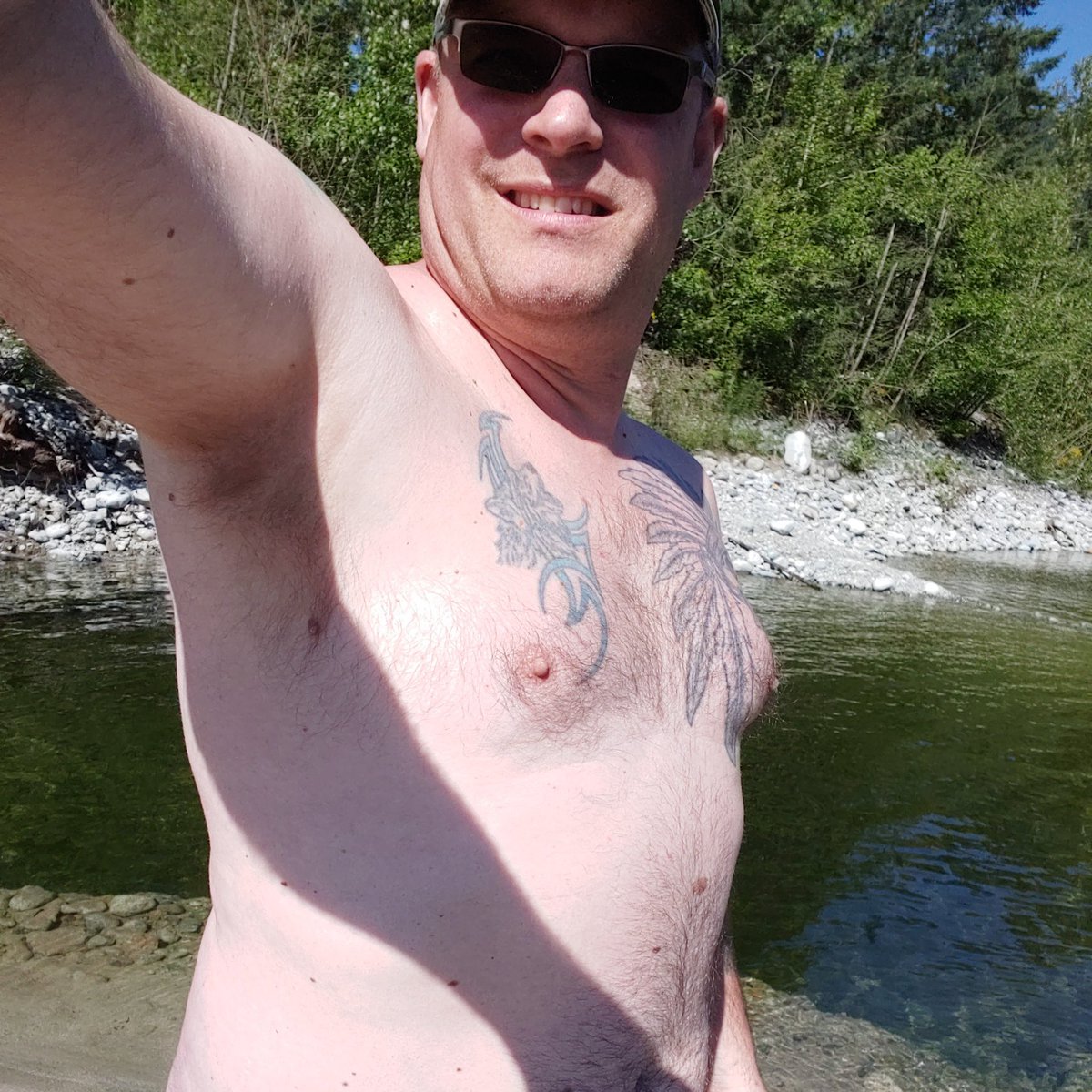 KartaJames1's tweet photo. #NewProfilePicCertainty no one can know their own beauty or sense of their worth until it has been reflected back to them in the mirror of another loving and caring human. https://t.co/UoAF5lVy0K