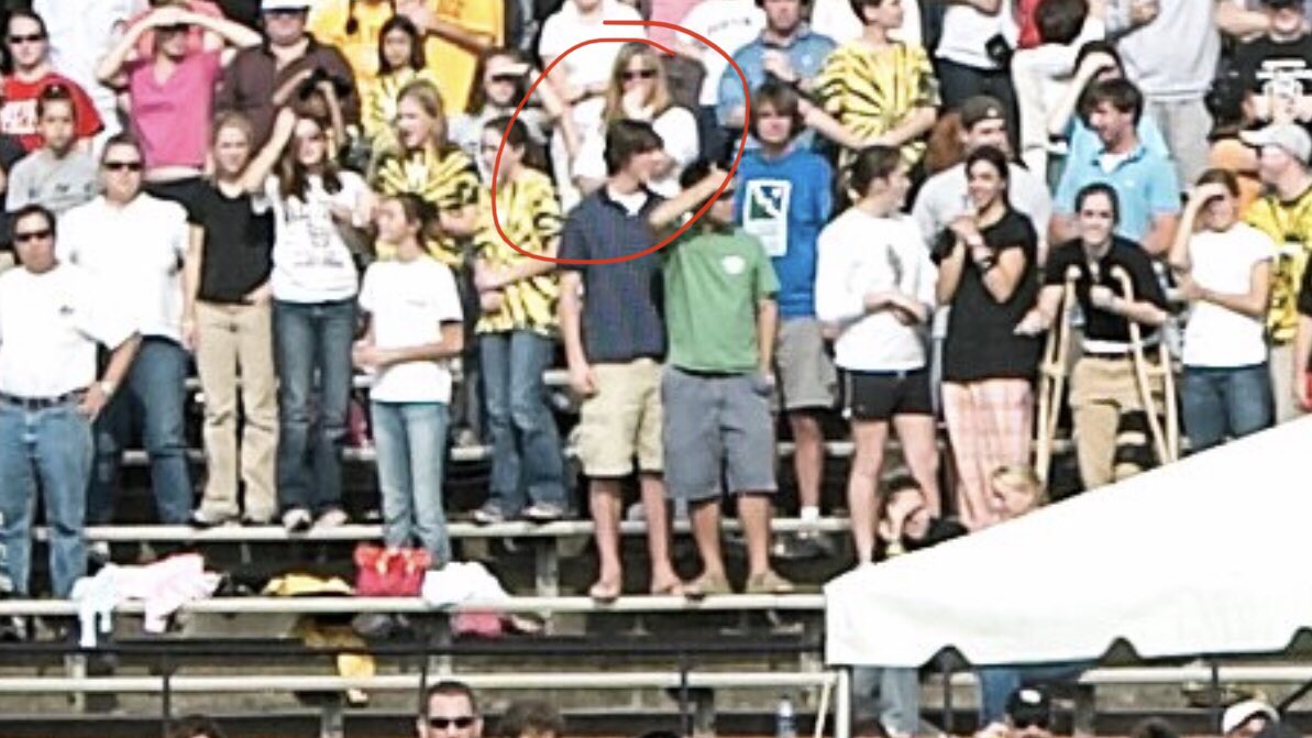 Josh_Heller's tweet photo. @EvanLepler That’s a fair point. I hadn’t checked the wide shot. I shall amend my answer to the preppy lad in the flip flops! But more importantly, why aren’t they’d showing my girl Gags in goal?!?! https://t.co/sGxn9jJVTv