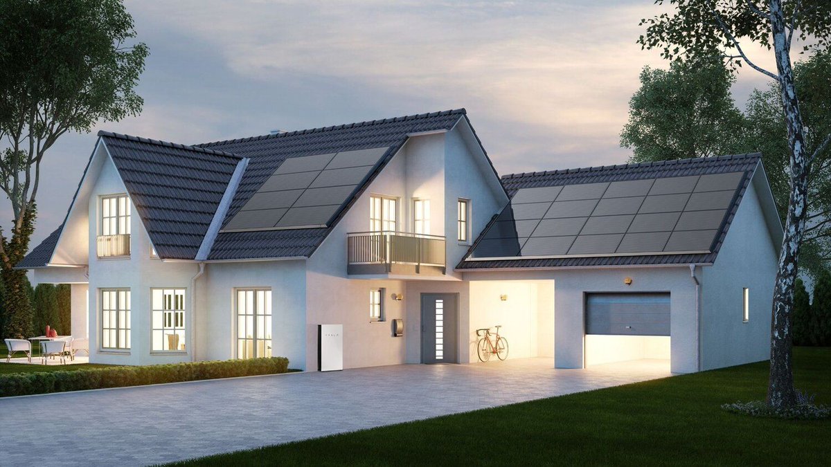 SunbridgeSolar's tweet image. Studies have shown that home buyers are consistently willing to pay premiums for houses with existing PV systems, even across multiple states, years, and home types. How much more? Well, that depends on your house! Read our summary and see! 
buff.ly/3elcrko