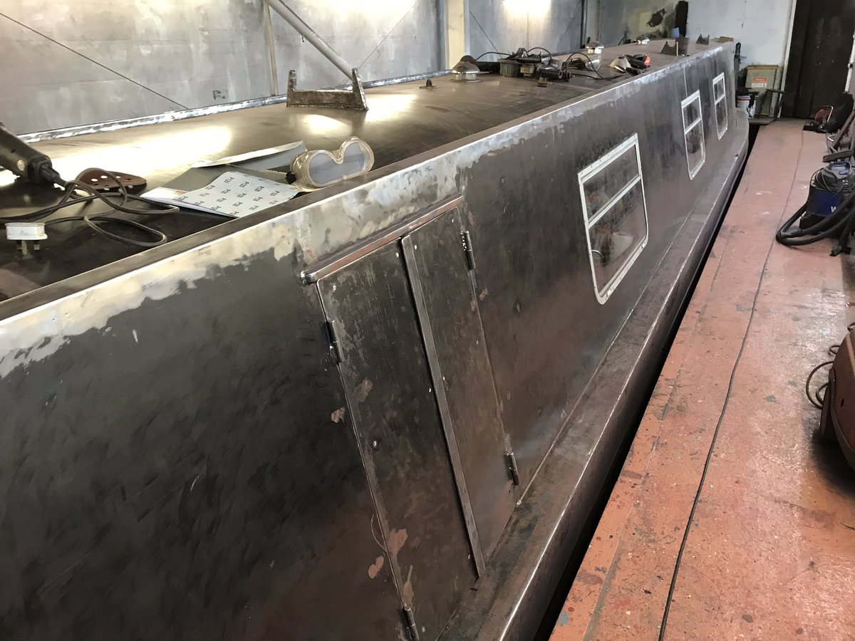 Been a little quiet recently... Mainly because I’ve been knee deep in rust! Follow our Instagram for the diy restoration of our narrowboat home, Dream Catcher! Sleep is over rated! 
instagram.com/p/CErHMu-DMH5/… #narrowboat #diy