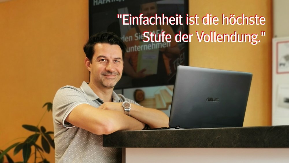 HafaTreppen's tweet photo. Die Menschen hinter den Kulissen von HAFA-Treppen möchten wir Euch vorstellen und kommen heute zu G, wie #Grafikdesign.
Die zündende Idee im richtigen Moment zu haben und dies grafisch darzustellen, ist Stefans große Stärke.
#treppenrenovierung #treppensanierung #treppendesign https://t.co/PMefaaU76U