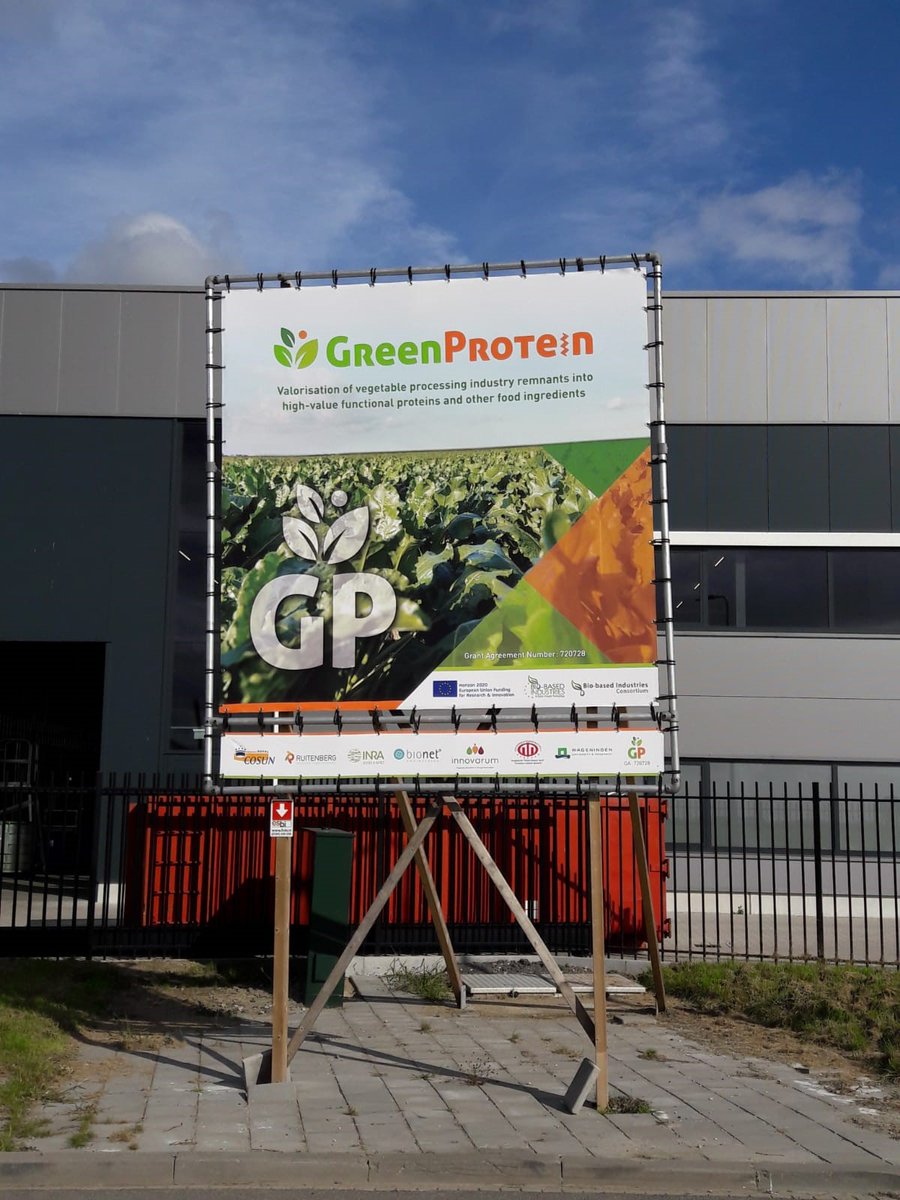 GreenProtein_EU's tweet photo. 👉Do you remeber our advertising board at #GreenProteinDemoPlant 👀? You can see all our dissemination materials and videos at https://t.co/IEvfU6oXMp
@CosunInfoknip @SuikerunieN @Ruitenberg @nacionalINRA @innovarum_ #Bionet @WUR #FPSP
#GreenProtein #H2020 @BBI2020 https://t.co/ONupcNIlyu