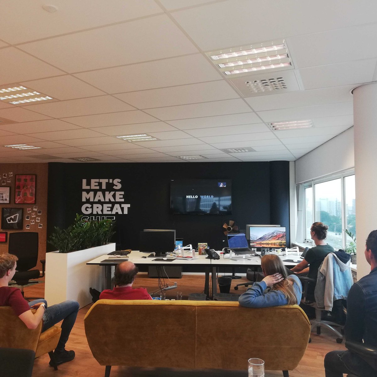 Webtraders's tweet image. Gisteren keken we op kantoor naar #laracononline samen met de Laravel developers van onze buren @studentsplus. Weer veel nieuwe insights opgedaan!💻💭 #laravelphp #Laracon