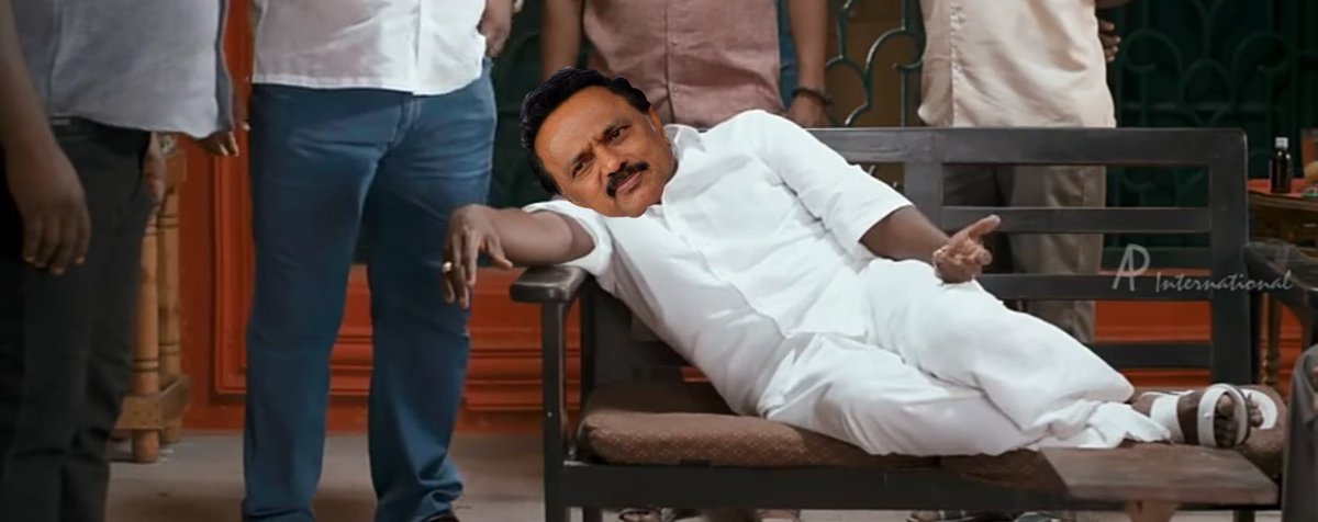 iamVijayViswaa's tweet photo. கல்லூரி மாணவர்கள் ஓட்டும் இனி எடப்பாடிக்குதானா! #stalinatrocities #DMKFails https://t.co/N3CUKHkwNt