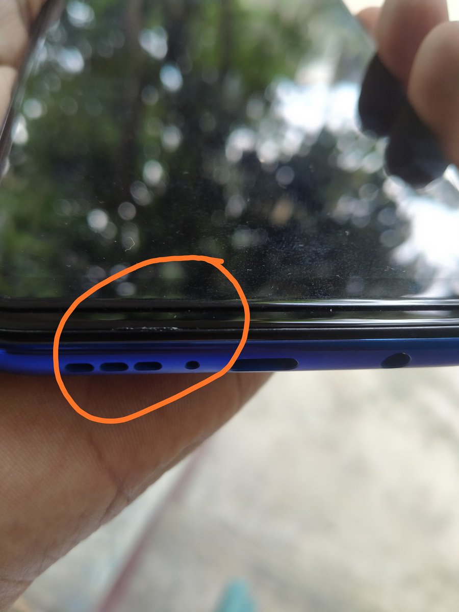 aftabappu555's tweet image. @POCOSupport #PocoIndia #CManmohan #ManuKumarJain #MiIndia Recentl I Purchased Poco X2 8 256 Variant from Flipkart &amp;amp; Unfortunately I m Facing Display Problem in My Phone 

Flipkart Don&apos;t Help me Many Time I Call their Executive..
